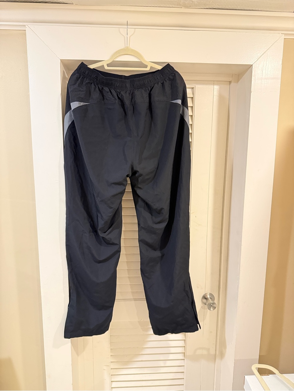 Champion Men’s Large Lightweight Track Windbreaker Pants Black / Grey - Picture 2 of 11
